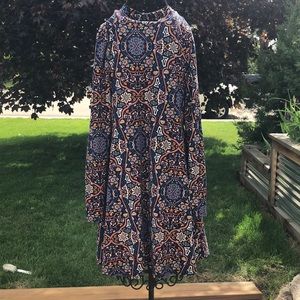 Patterned long sleeve dress